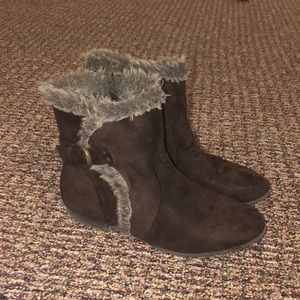 Brown fuzzy lined boots